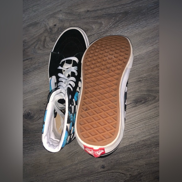 High Top Vans Butterfly/Checkered Print Size 6 - Picture 3 of 3
